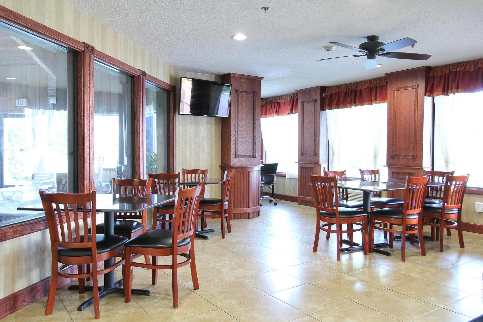 Baymont By Wyndham Muskegon Otel Dış mekan fotoğraf