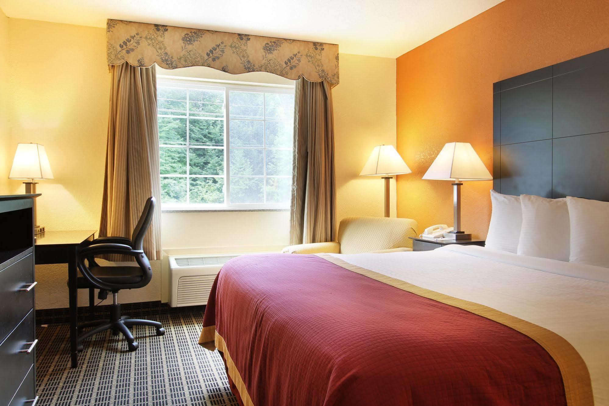 Baymont By Wyndham Muskegon Otel Dış mekan fotoğraf