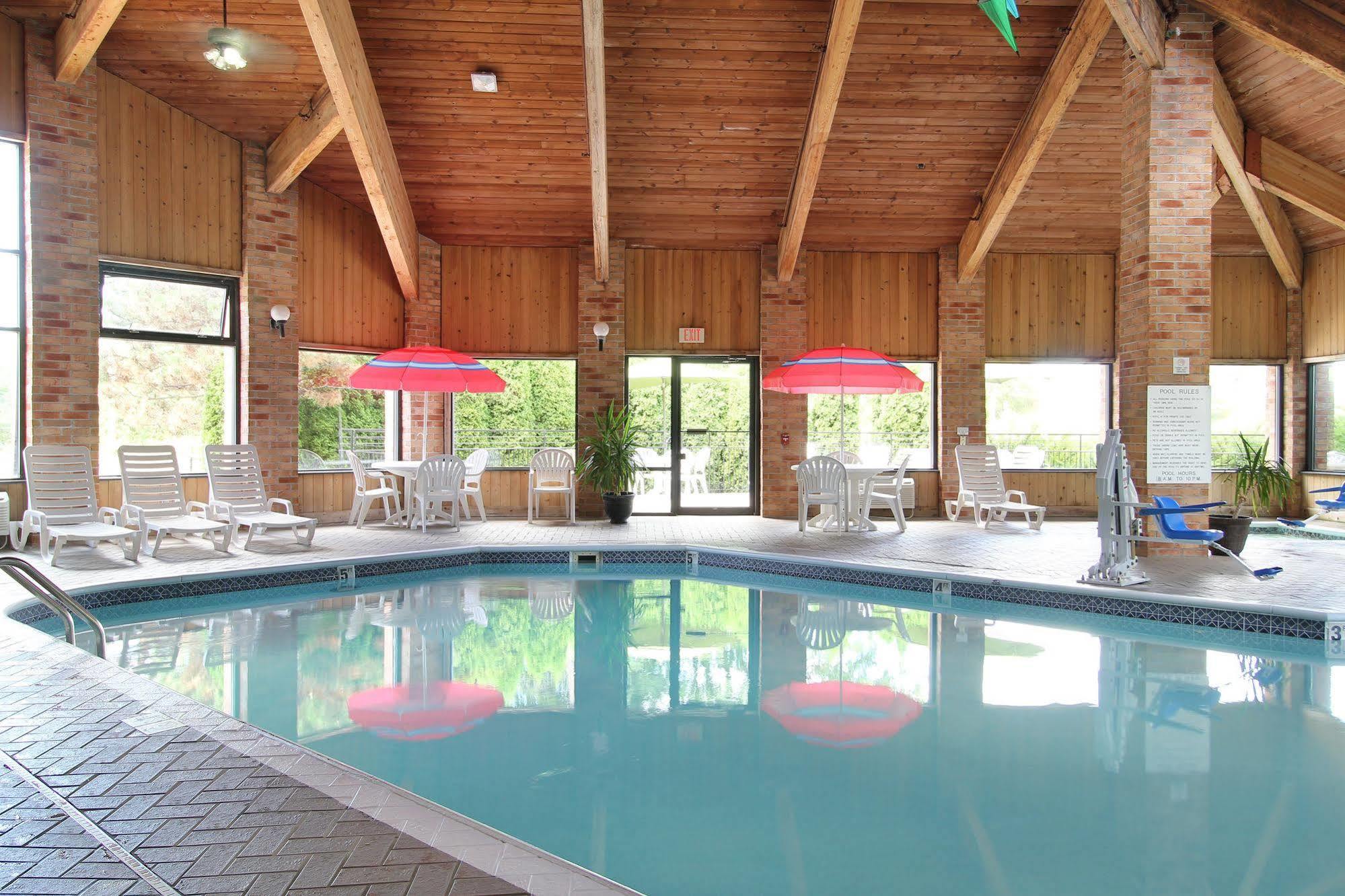 Baymont By Wyndham Muskegon Otel Dış mekan fotoğraf